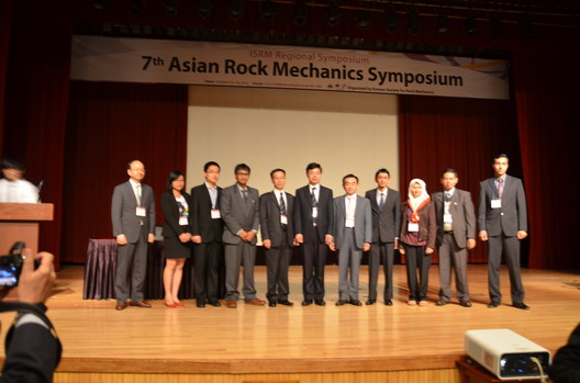 FENG Xiating Attending the 7th Asian Rock Mechanics Symposium in Korea